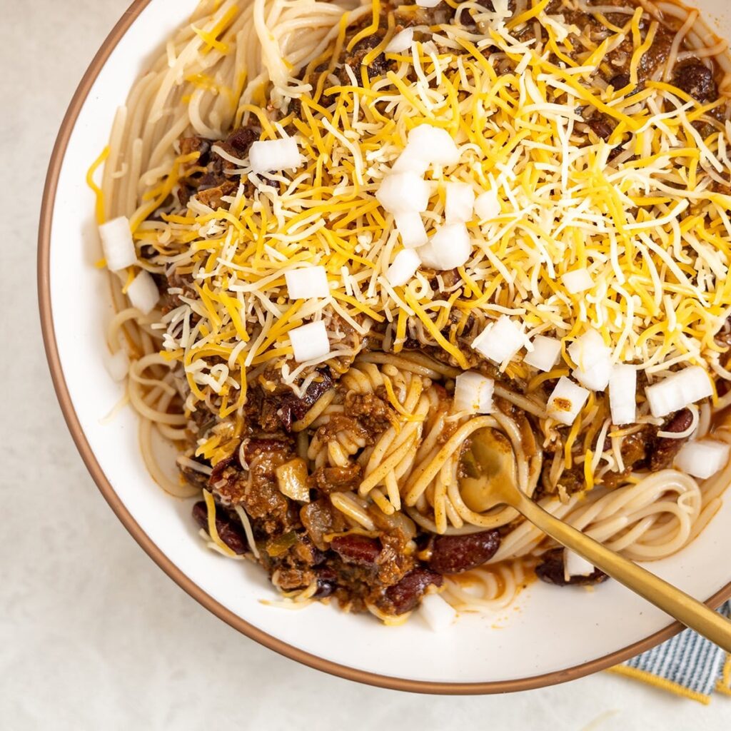 slow cooker Cincinnati beef chili with grass fed beef